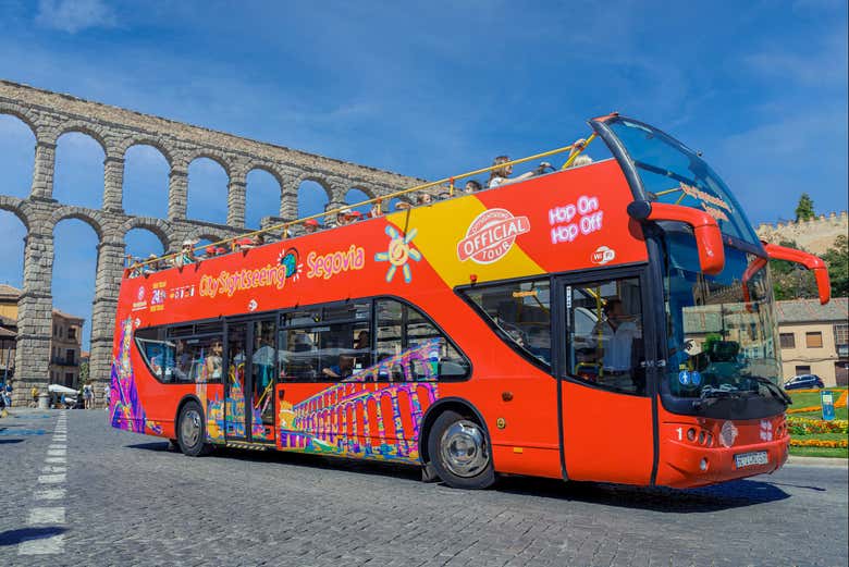 See the stunning Segovia Aqueduct