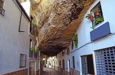 Free tour por Setenil de las Bodegas