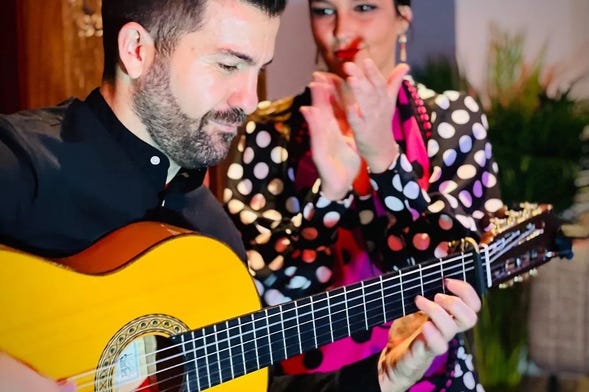 Espectáculo flamenco en la Sala Almoraima