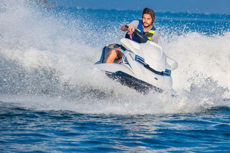 Desfrutando do tour de jet ski