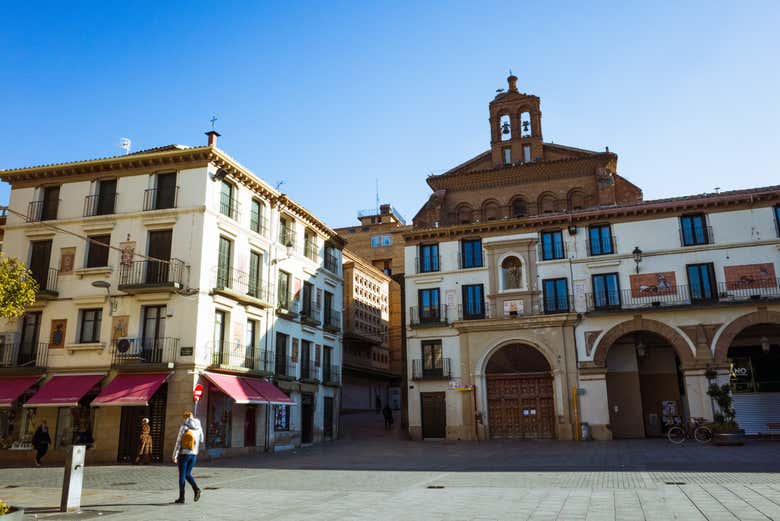 Caminharemos pelo centro histórico de Tudela