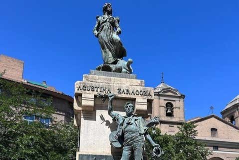 Escultura a Agustina de Aragón