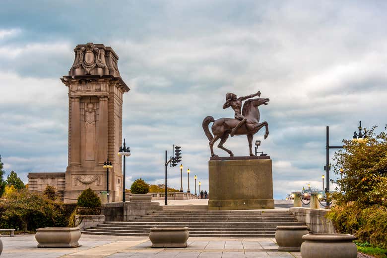 The Bowman, una estatua emblemática de Chicago en Grant Park