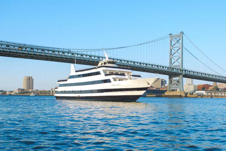 Philadelphia Dinner Cruise - Book Online at Civitatis.com