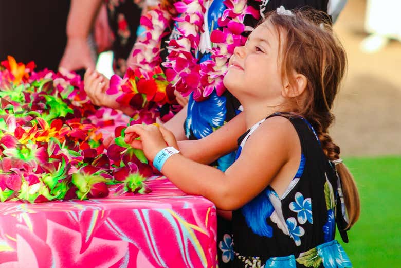 Headband weaving, fun for the whole family!