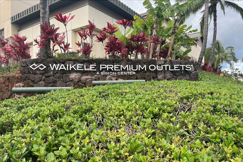 Transport to Waikele Premium Outlets photo