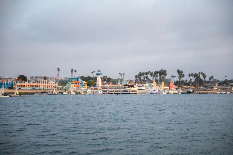 electric-boat-ride-in-marina-del-rey-los-angeles