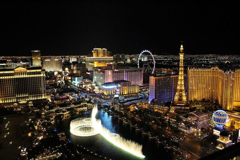 Las Vegas & Arizona Desert 5 Day Tour from Los Angeles