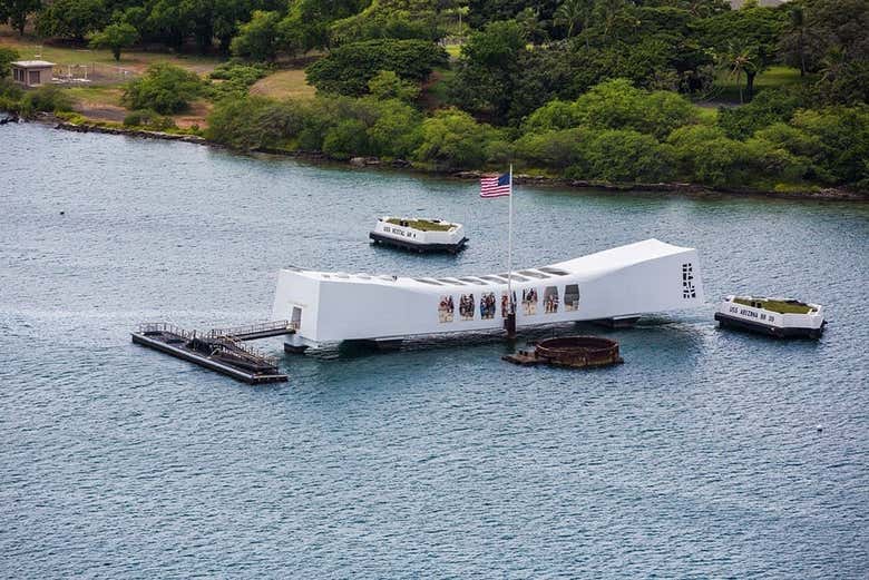 Vista aérea del USS Arizona Memorial 