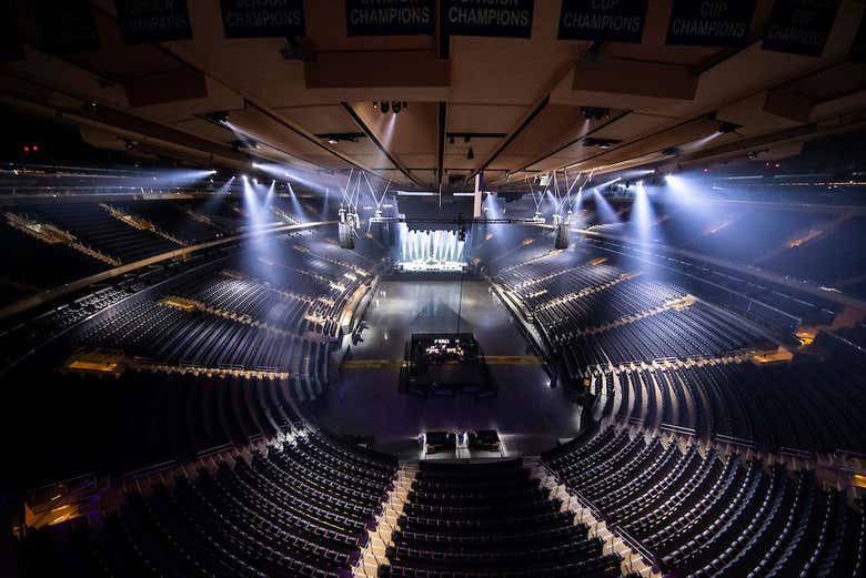 Tudo pronto para um evento musical no Madison Square Garden