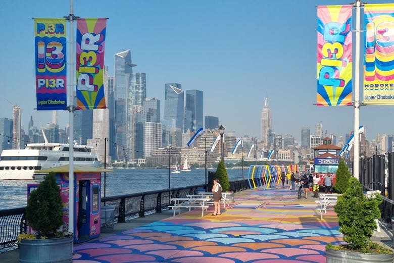 Recorriendo la orilla del río Hudson en Hoboken