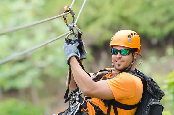 Tirolina en Toro Verde Eco Adventure Park