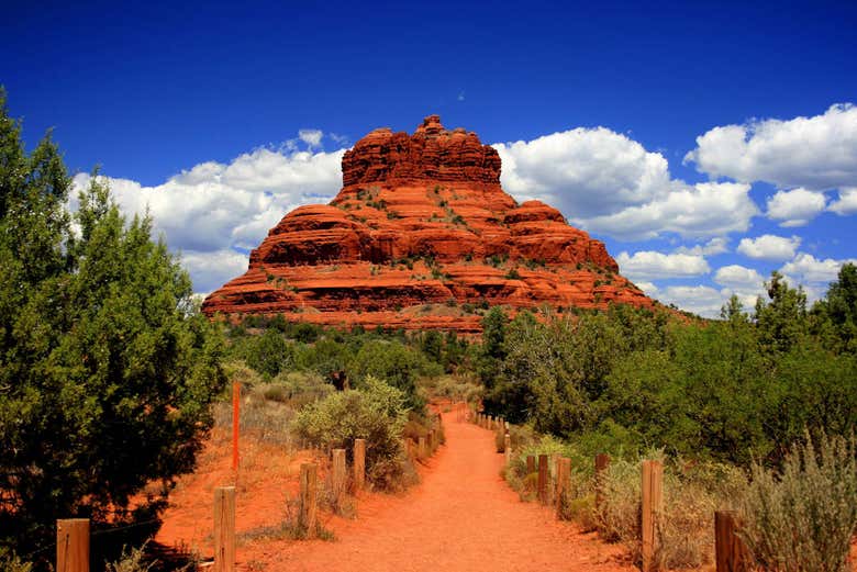 Campana de roca en el desierto de Sedona