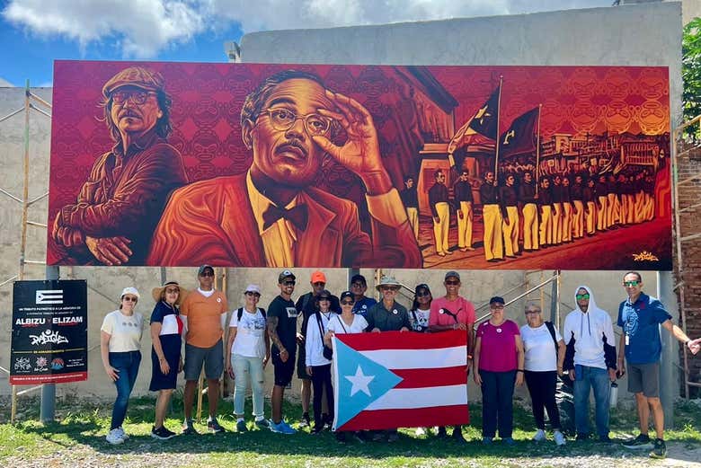 See street murals in Ponce