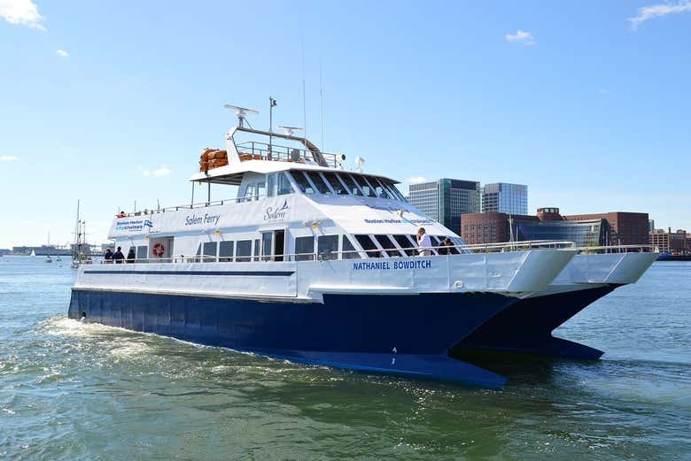 Enjoy an easy and convenient trip from Salem to Boston