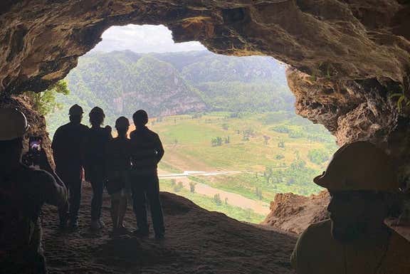 Disfrutando de la aventura en la cueva