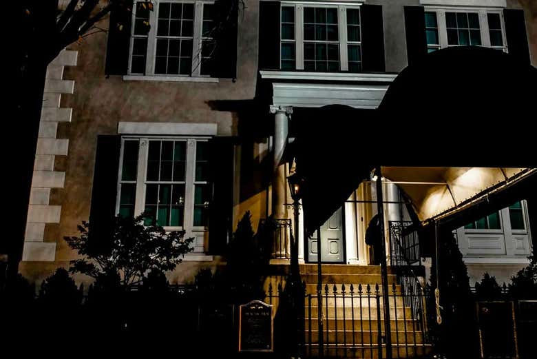 Visit haunted locations in the city