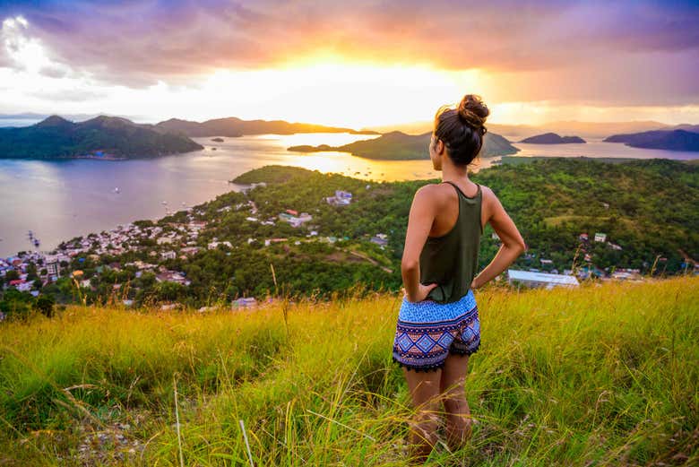 Admiring the view from the top of Mt Tapyas