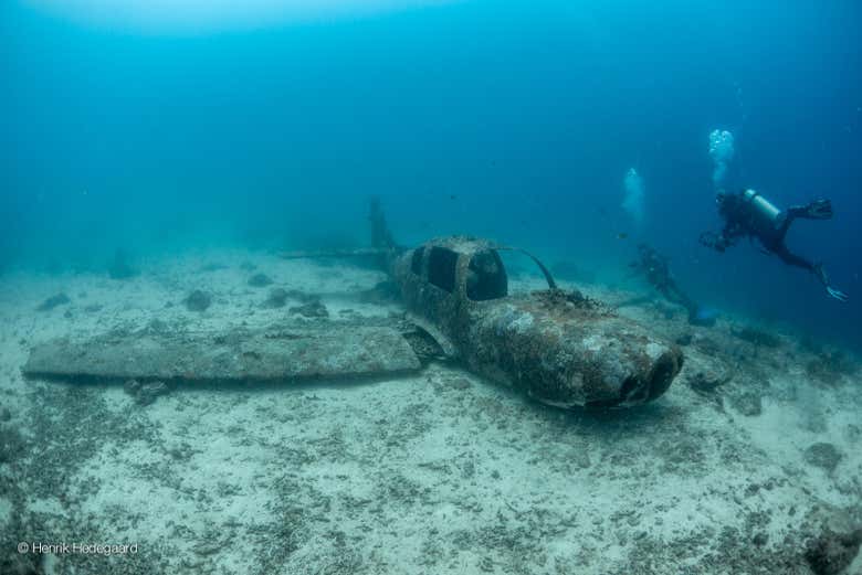 Sunken plane in Moalboal