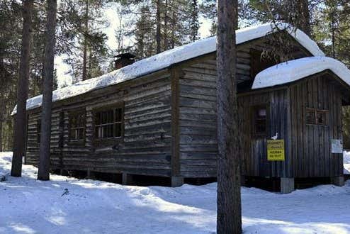 Enjoy a traditional lunch in the middle of the forest!