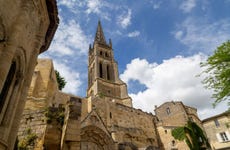 Saint-Emilion Day Trip + Visit to the Monolithic Church + Wine Tasting