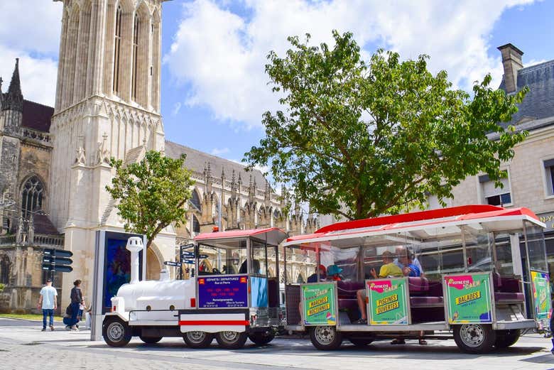 Con vuestra tarjeta podréis disfrutar del tren turístico de Caen