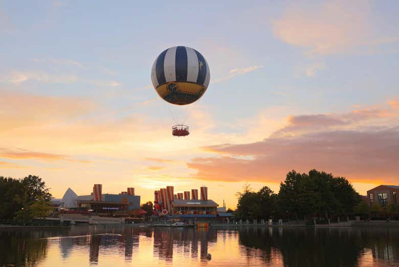 Si lo deseáis, podréis subir al globo al atardecer