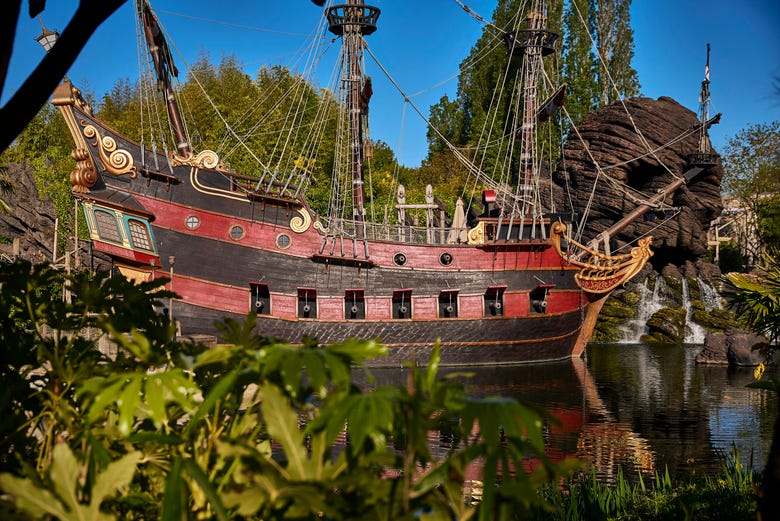 Discover the Magic of Skull Rock and Captain Hook's Ship at Disneyland Paris