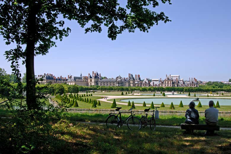 Stroll among the lovely grounds of Fontainebleau Palace