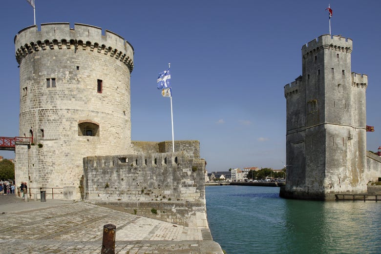 Billet pour les Tours de La Rochelle - Réservez sur Civitatis.com