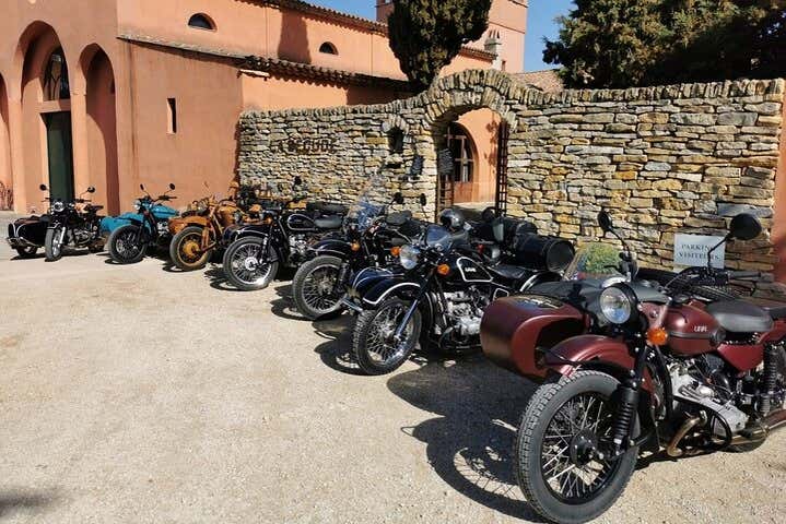 Sidecar and wine tour of Provence