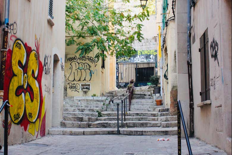 A arte urbana está muito presente no bairro Panier