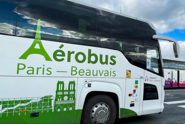 L'Aérobus relie Paris à l'aéroport de Beauvais