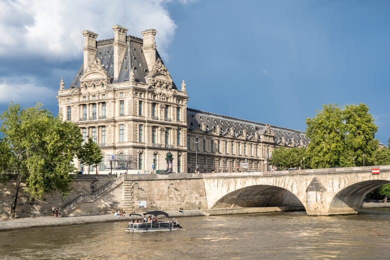 Exteriores del Museo del Louvre