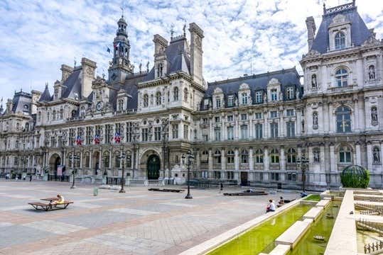 Place de l'Hôtel de Ville à Paris