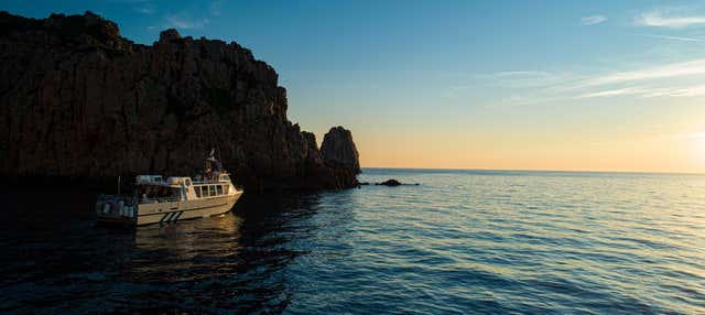 Calanques de Piana Sunset Cruise with Aperitif in Cargese