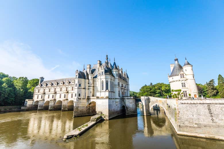 Chambord & Chenonceau Castles Excursion From Tours - Civitatis.com