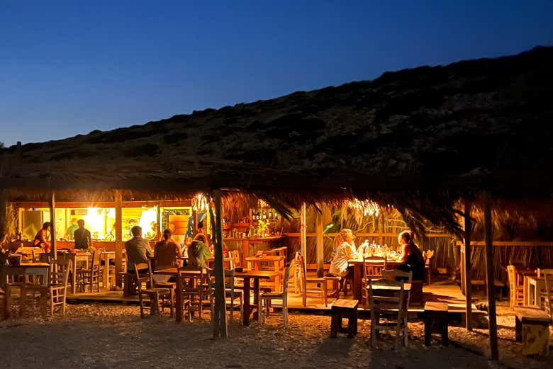 Dîner sur la plage de Kounoupa