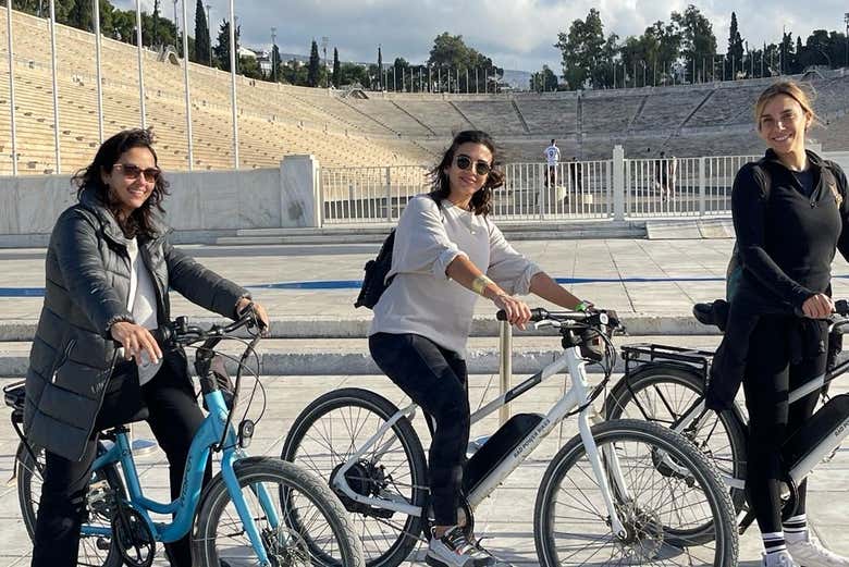 Felices de pedalear por Atenas