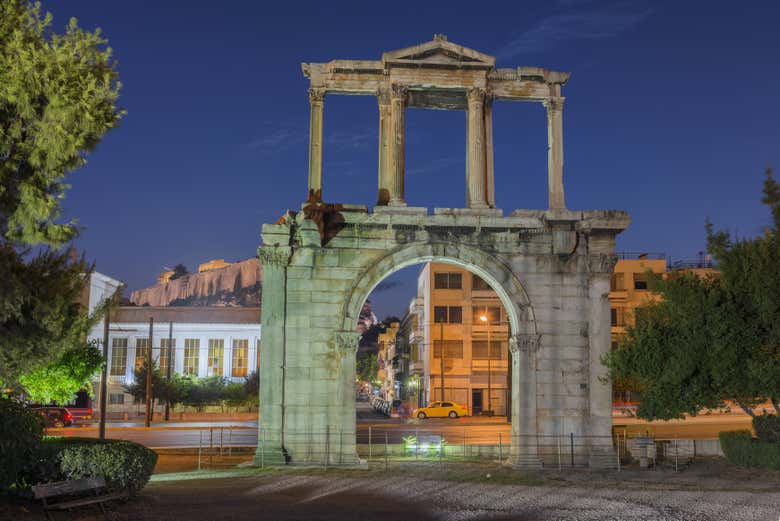 Arco de Adriano em Atenas à noite