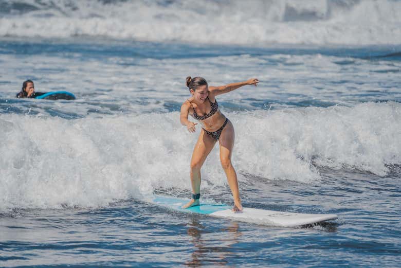 Catch some waves in El Paredón!