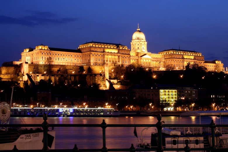 budapest night tour free