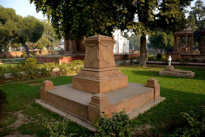 Veréis interesantes monumentos funerarios