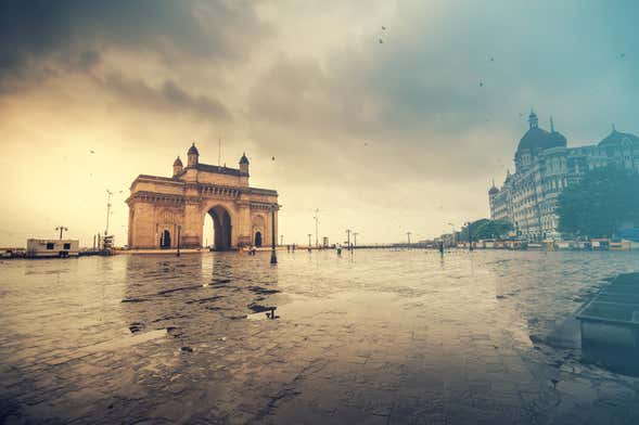 Mumbai by Dawn Private Tour