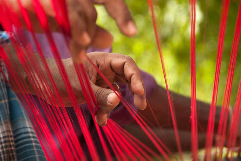 Hand weaving a sari