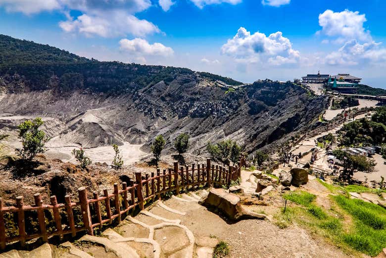 Explore the Tangkuban Perahu volcano