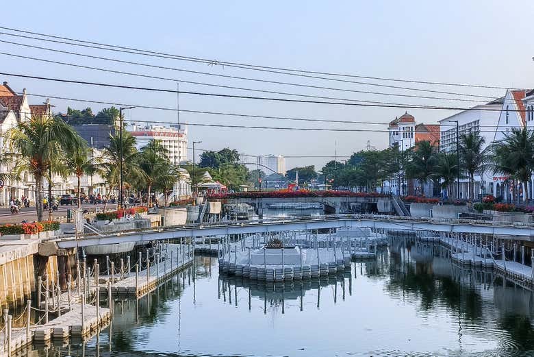 Paisagem urbana no centro histórico de Batávia