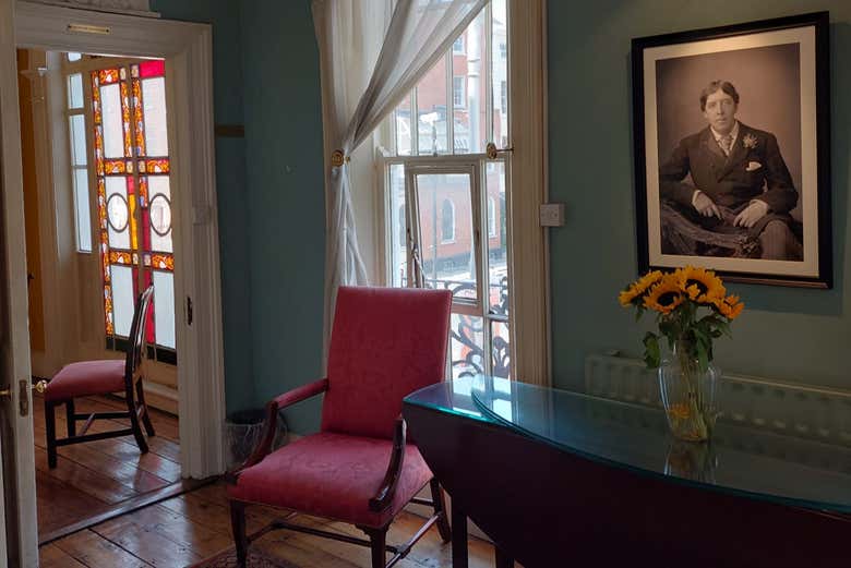 Explore Oscar Wilde's house