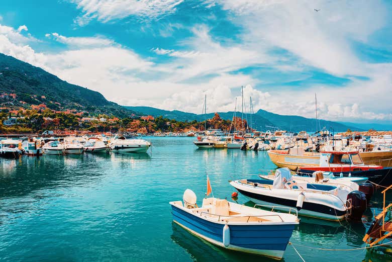 Il porto di Cefalù