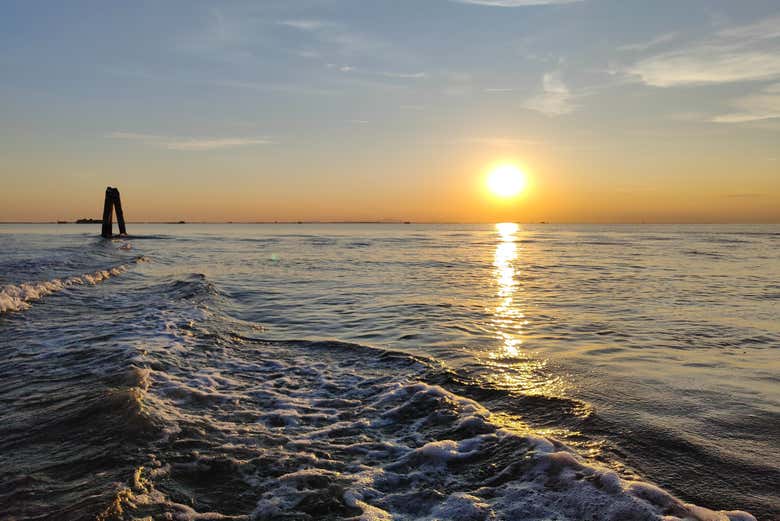 Contemplaremos la laguna de Venecia al atardecer